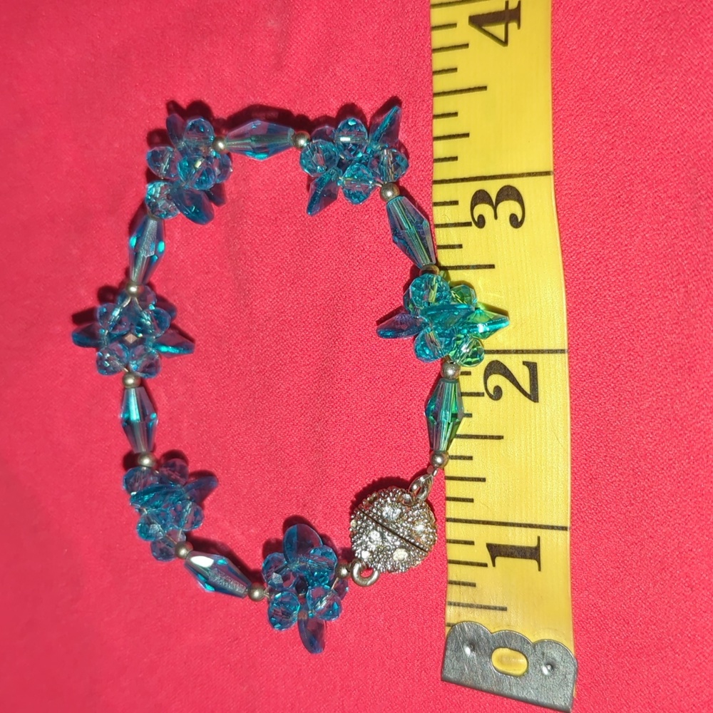 Magnetic Closure Bracelet - Picture 9 of 9